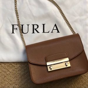 💯 authentic EUC Furla Julia mini crossbody in tan